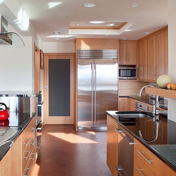 White Salmon Kitchen & Deck
