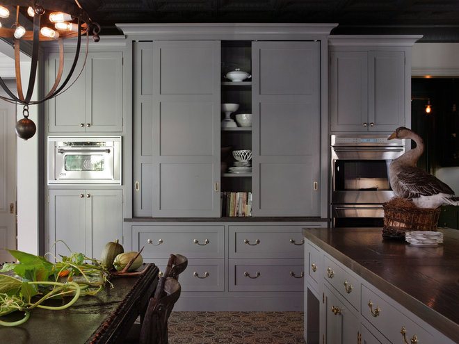 Traditional Kitchen by HSH Interiors