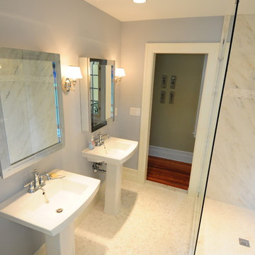 Retro small bathroom