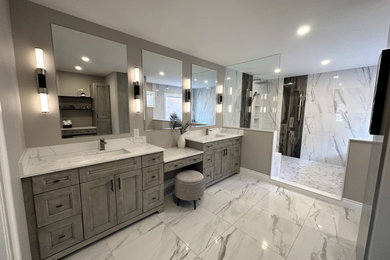 Inspiration for a transitional bathroom remodel in Toronto