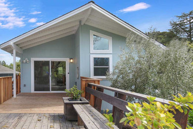 Mid-sized transitional blue one-story exterior home idea in San Francisco with a shingle roof