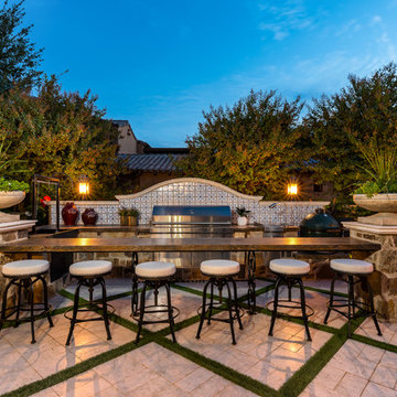 Outdoor Kitchen