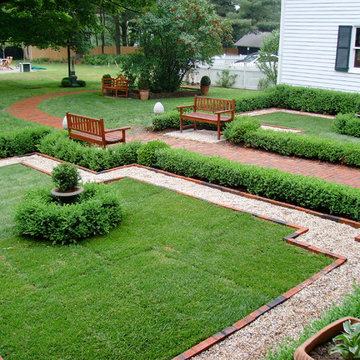 Boxwood Courtyard