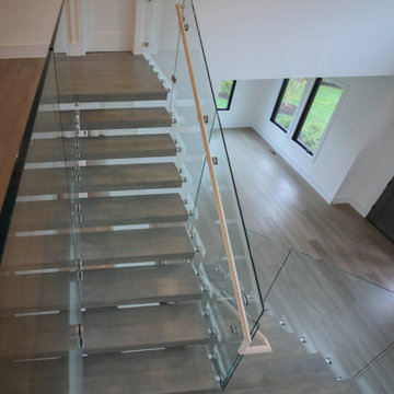 Project #80 | Mono-Beam Staircase with Glass Panels