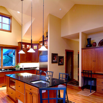 CASTLEWOOD RESIDENCE