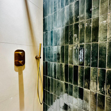 Salle de bain contemporaine : l’élégance des matières