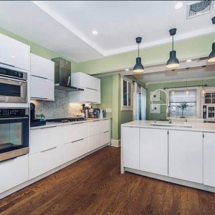 Kitchen - kitchen idea in New York