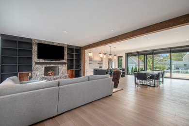 Example of a living room design in Other