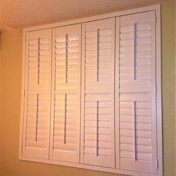 Wellhausen: Interior Hunter Douglas Shutters - Products
