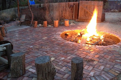 Design ideas for a rustic patio in Kansas City.