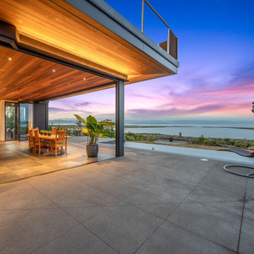 Oceanfront Home Captures Nature’s Drama with NanaWall Stacking Glass Doors