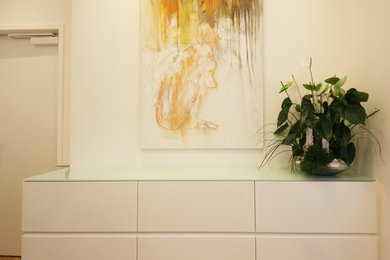 Kleiner Moderner Flur in Düsseldorf