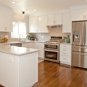 San Jose Transitional White & Grey Eat-in Kitchen