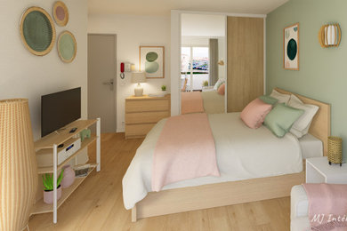 Imagen de dormitorio blanco y madera nórdico con paredes blancas, suelo vinílico y suelo beige