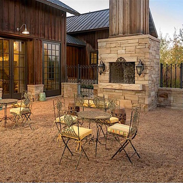 Guest Gateway to Courtyard
