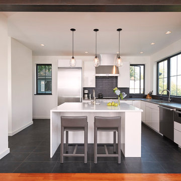 A Mixture of Modern & Classic