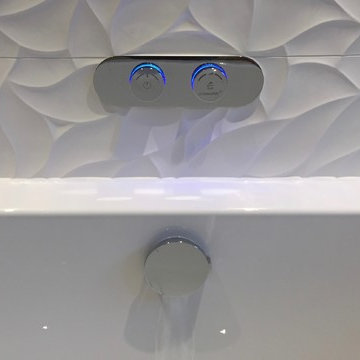Modern Cottage Bathroom