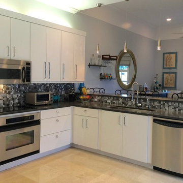 Boca Modern, Kitchen