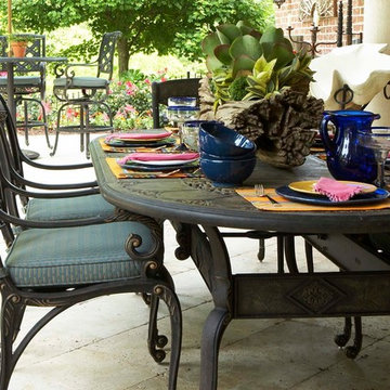 Atlanta Sugarloaf Traditional Outdoor Living Space