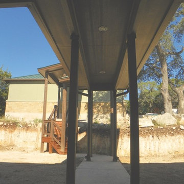Lake View Courtyard Home