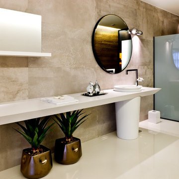 Big bathrooms by Silestone