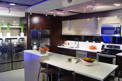 Example of a minimalist kitchen design in Philadelphia