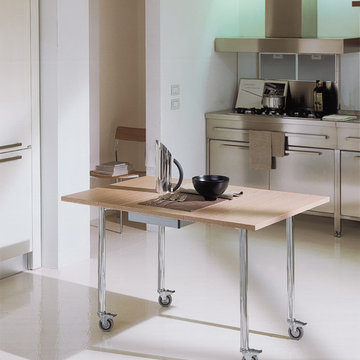 Flash Table by Bontempi