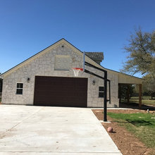 Detached Garage
