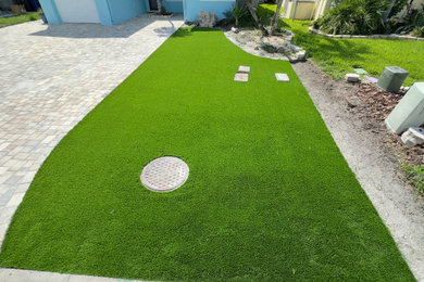 This is an example of a modern landscaping in Tampa.