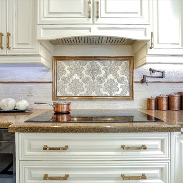 elegant cooktop backsplash idea