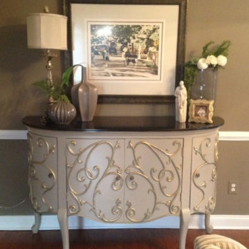 Elegant Princeton Living Room by Juliana Ferrazzi,Black-eyed Susan designer