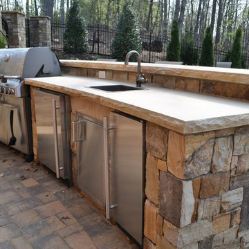 Outdoor Kitchens and Grills