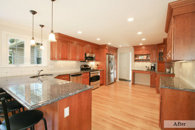 Kitchen - modern kitchen idea in Boston