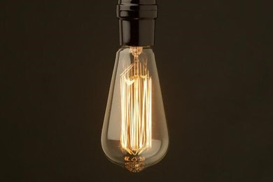 Edison Style Light Bulb And E26 Bakelite Pendant