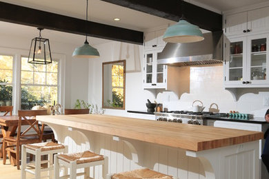 Example of a transitional kitchen design in New York