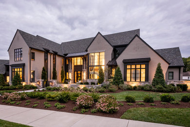 Example of a transitional exterior home design in Nashville