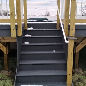 Deck with Patio Combination in Bridgeview, IL