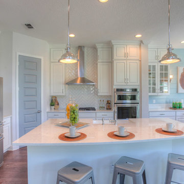 Model "Lite"Home Staging, Luxury Beachfront Condo