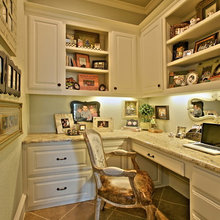 MOM'S OFFICE
