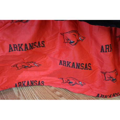 Arkansas Razorbacks Printed Dust Ruffle, Full