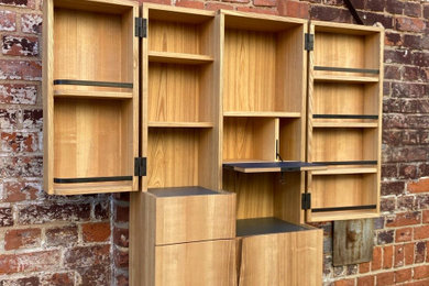 Einzelstück - Barschrank in Esche