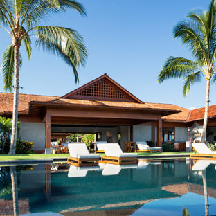 Inspiration for a tropical exterior home remodel in Hawaii