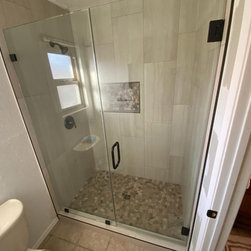 Mountain - Ontario - Shower Doors
