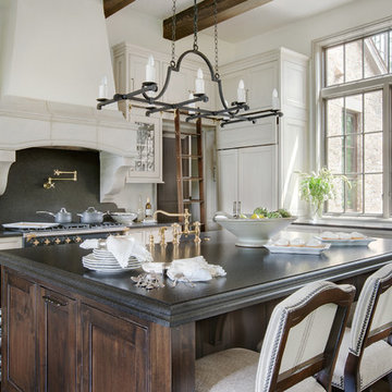 Traditional Mountain Roost