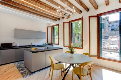 Immagine di una sala da pranzo minimal