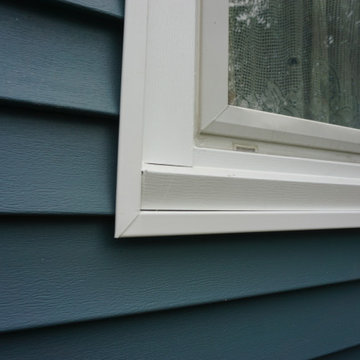 Quest Vinyl siding in Portsmouth Blue