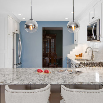 Transitional-Chic Kitchen