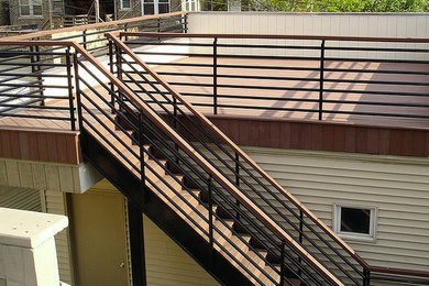 This is an example of a transitional rooftop deck in Chicago.