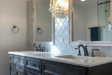 Inspiration for a transitional bathroom remodel in Chicago