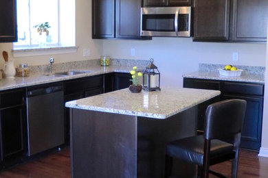 Home design - traditional home design idea in Detroit